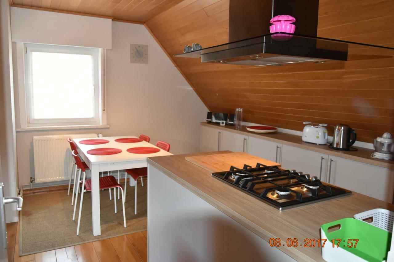 Damon II Apartman Poelkapelle Kültér fotó